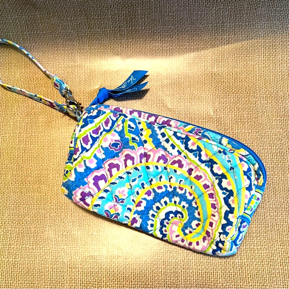 VGUC Vera Bradley wristlet